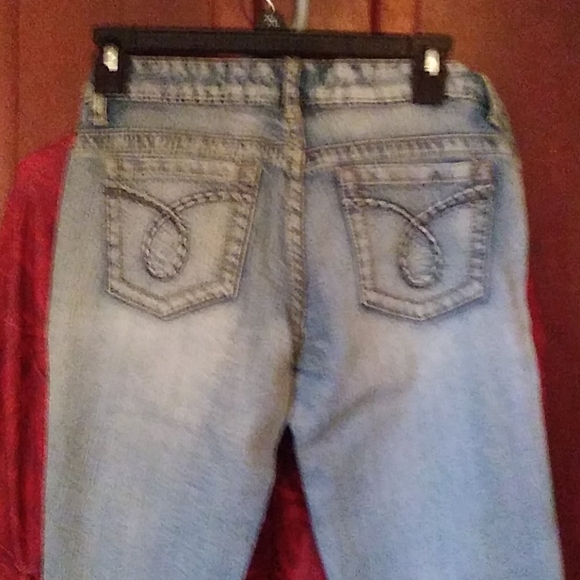 Jeans - Picture 2 of 3